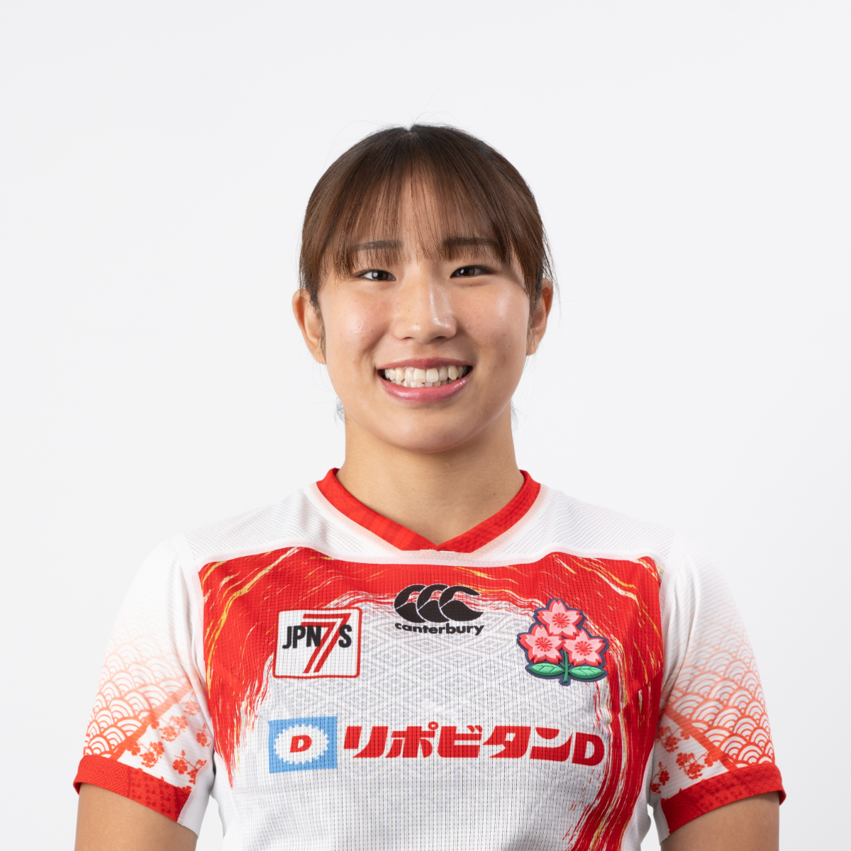 咲良 記事全文】「LE SSERAFIM」宮脇咲良 ヴィトンバッグで超ミニスカ最新